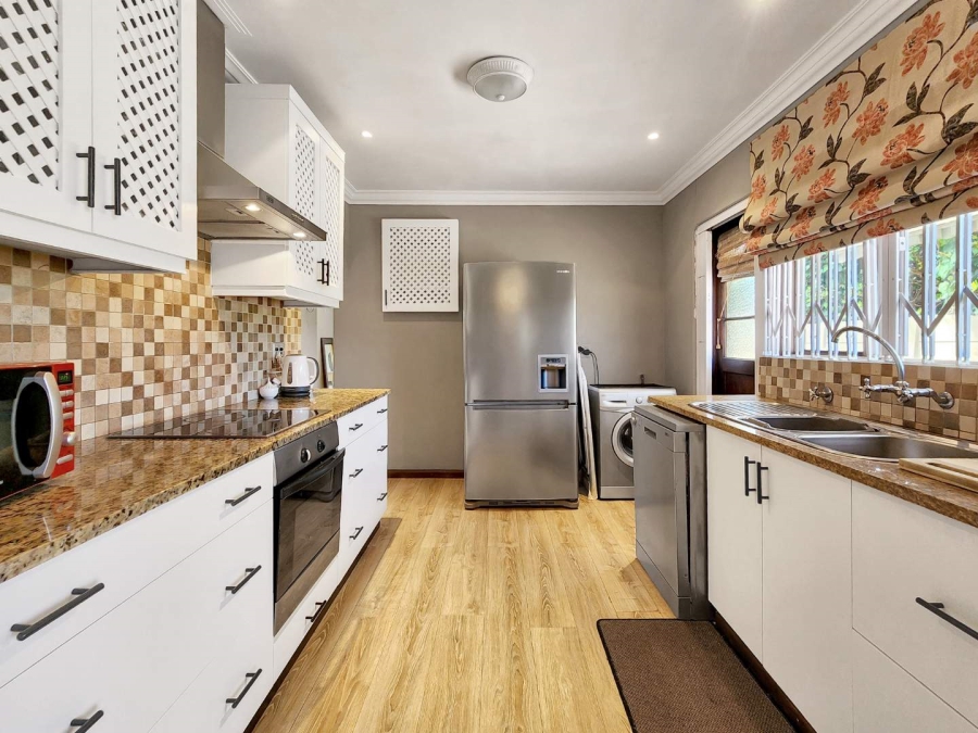 3 Bedroom Property for Sale in Waves Edge Western Cape